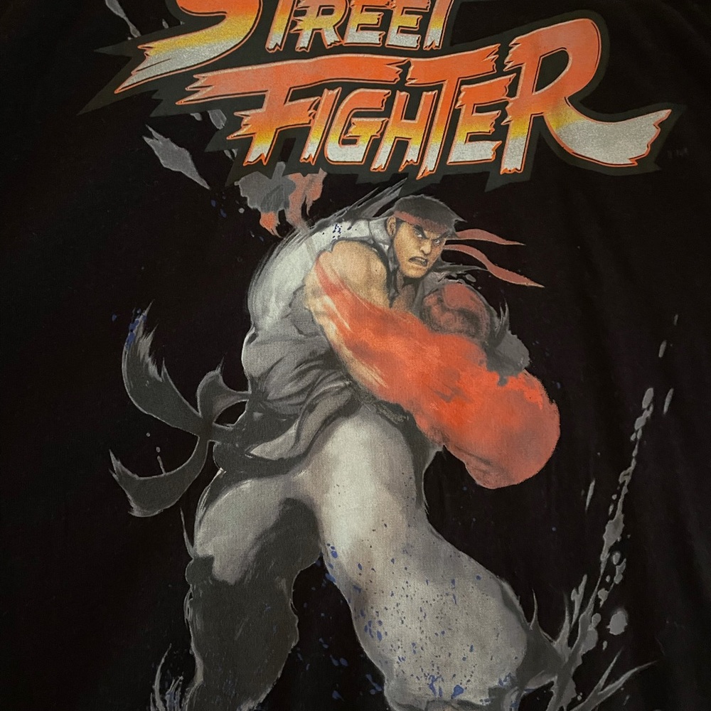Capcom
Size: M - Picture 3 of 3